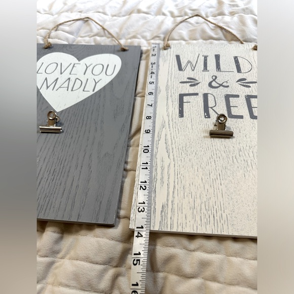 Set of 2 WOODEN 🤍 Farmhouse Style 🌿 Board Photo Signs with Clips - Picture 7 of 11